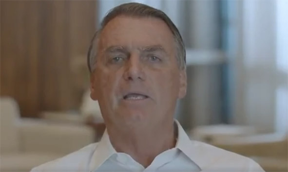 Em propaganda eleitoral, Bolsonaro pede perdão ao Brasil