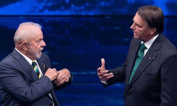 Em 12 dias Lula perde 2,4 pontos para Bolsonaro, aponta pesquisa CNT/MDA