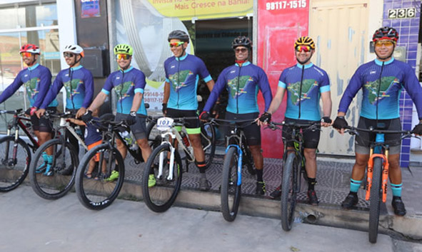 Ciclistas realizam o desafio de ir de Capim Grosso a Guarajuba/Aracaju pedalando