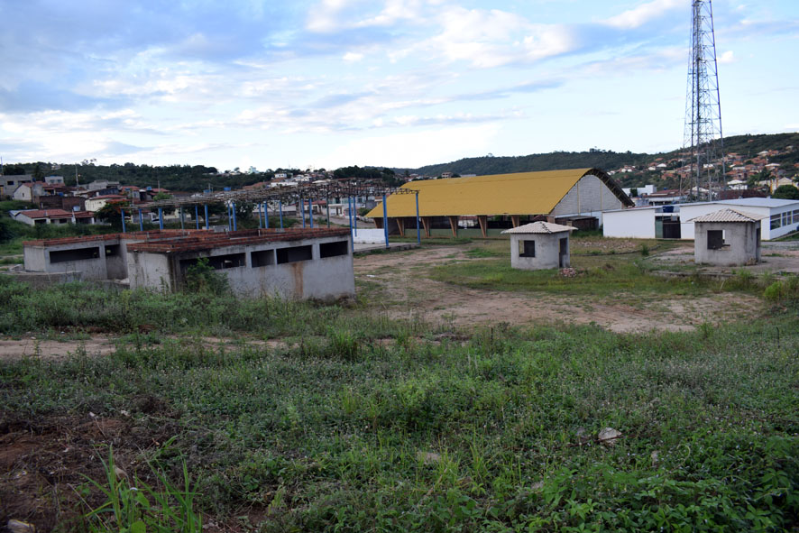 Prefeitura de Baixa Grande rescinde contrato com a empresa responsável pela construção da Praça da Juventude