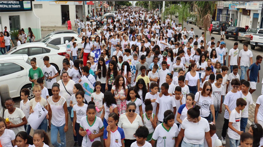 Estudantes participam de atividades alusiva a Semana Municipal da Paz em Capim Grosso