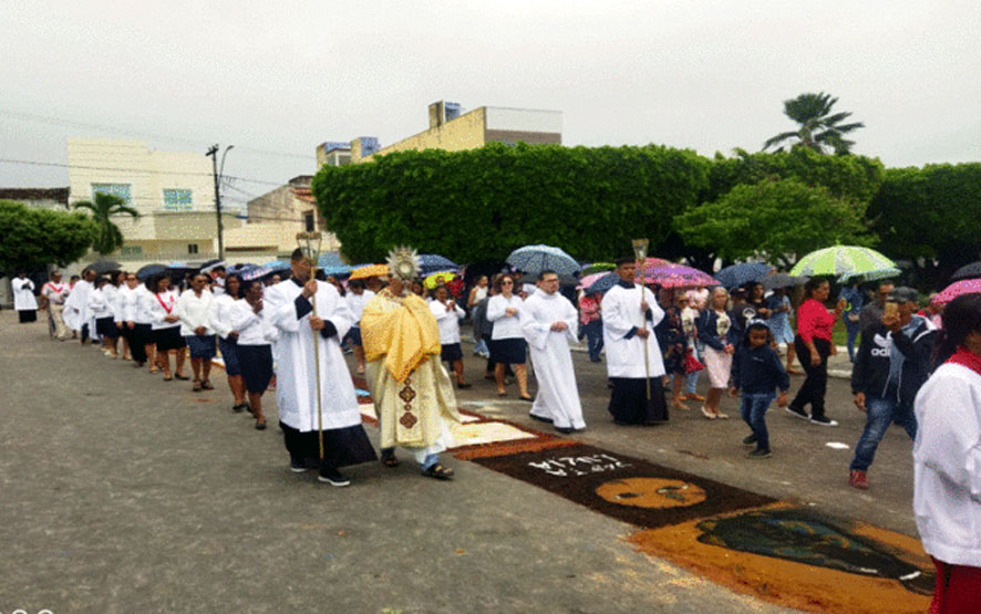 Católica de Ipirá celebraram nesta quinta-feira, Corpus Christi