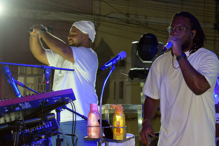 Autor da canção vencedora no Carnaval da Bahia de 2013, Filhos de Jorge se apresentou pela primeira vez na Micareta de Baixa Grande