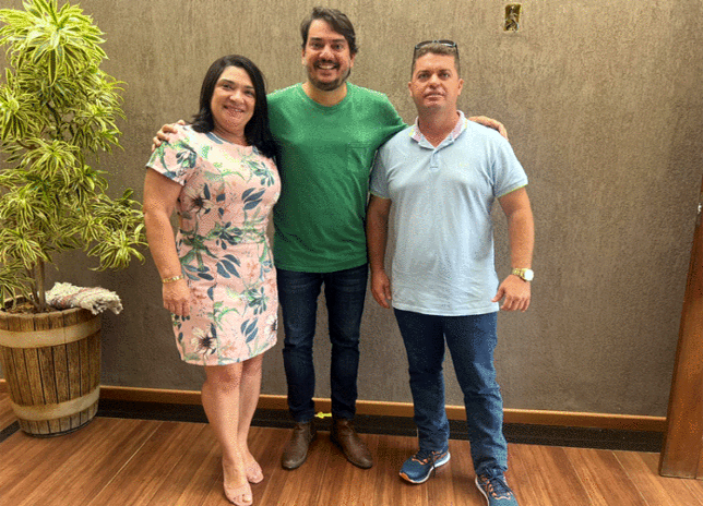 Pedro Tavares se reúne com pré-candidatos a prefeito de Baixa Grande