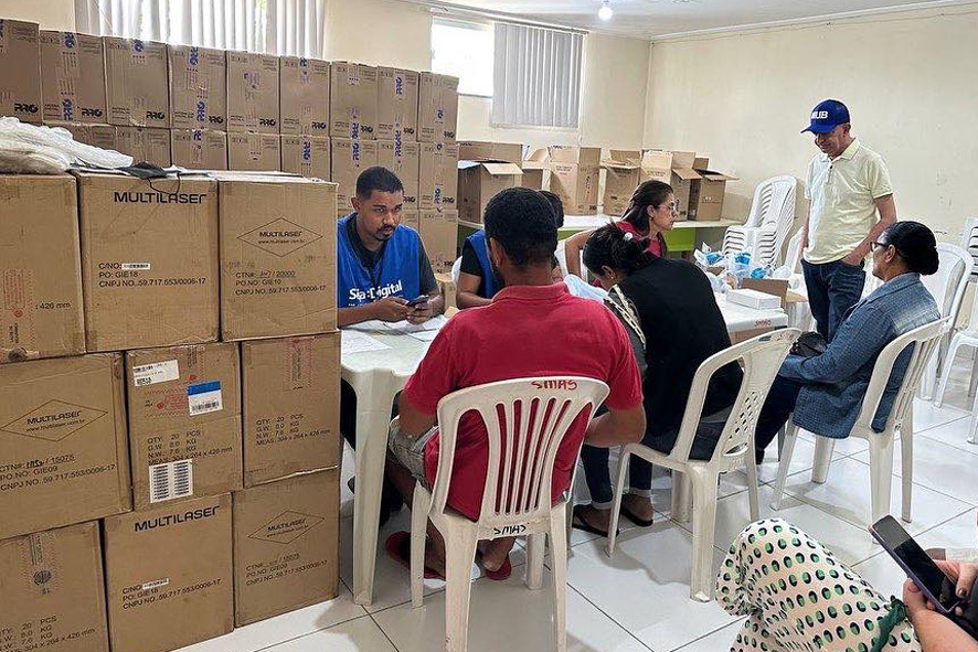 Prefeitura de Capela do Alto Alegre entrega conversor de sinal digital