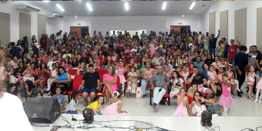 Mostra Cultural lota auditório da Cetep/Edna Daltro em Capim Grosso