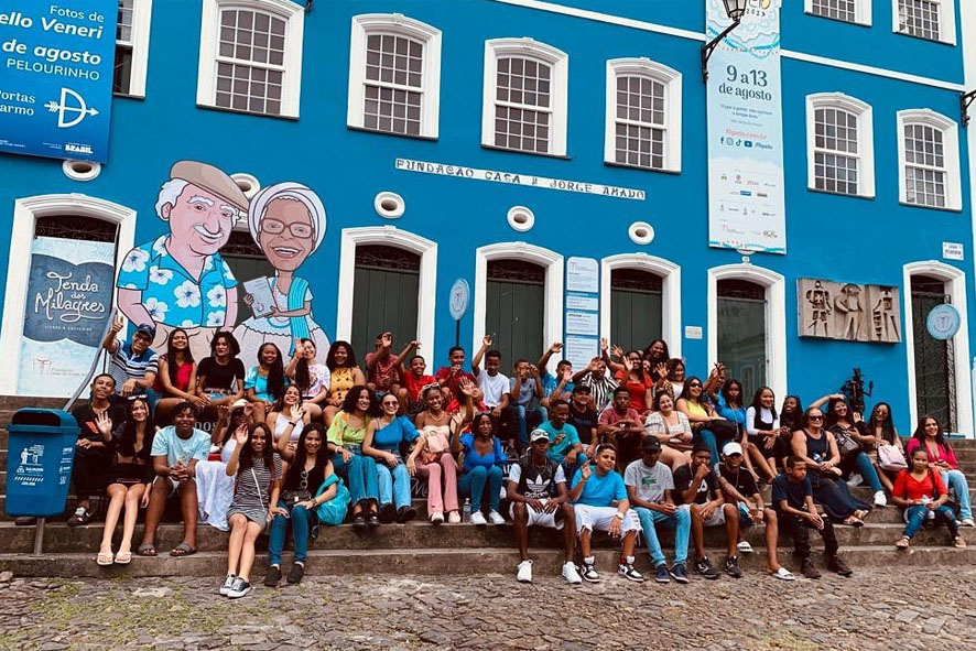 Estudantes das Cancelas e Lagoa do Mamão, comunidades rurais de Baixa Grande visitam a Flipelô 2023 em Salvador