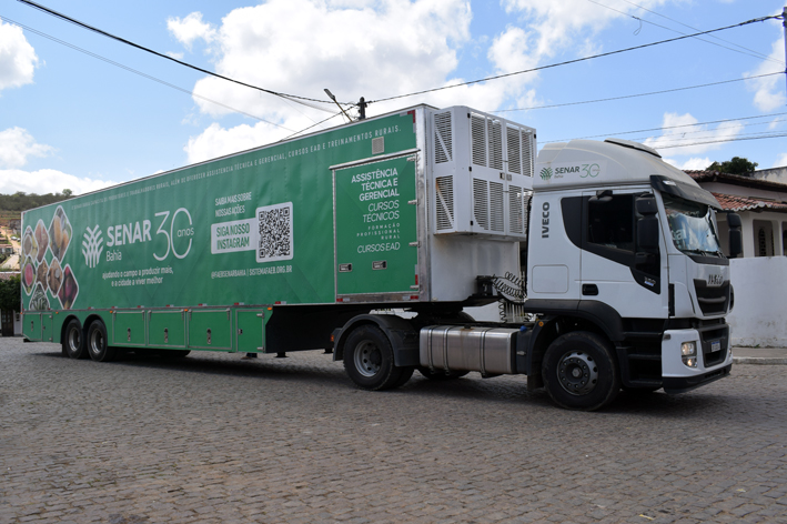 Chega a Baixa Grande a Carreta do SENAR, Unidade Móvel de Processamento de Alimentos
