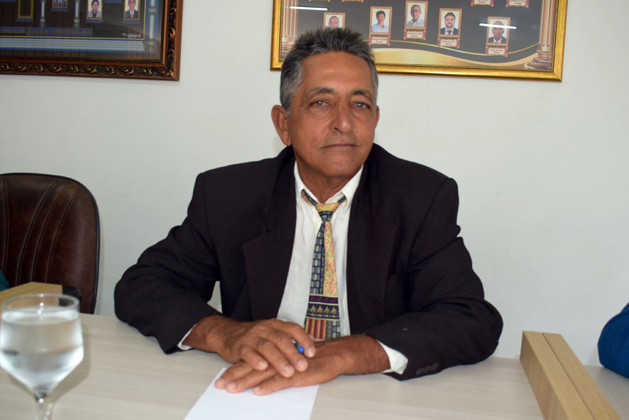 Vereador Aloisio fez duras críticas à Secretaria de Obras e a Embasa pelos péssimos serviços prestados à população de Baixa Grande