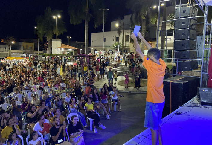 A segunda noite da FLICAP 2023 foi marcada por grandes apresentações em Capela do Alto Alegre