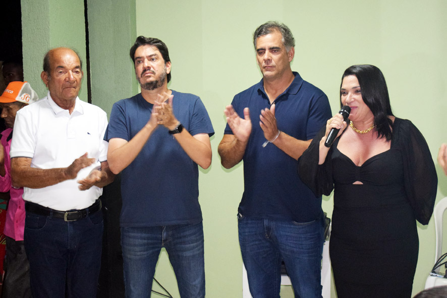 Em reunião com mais de 300 pessoas, deputados Leur Lomanto e Pedro Tavares reforçam apoio a Pré candidatura de Najinha à prefeitura de Baixa Grande