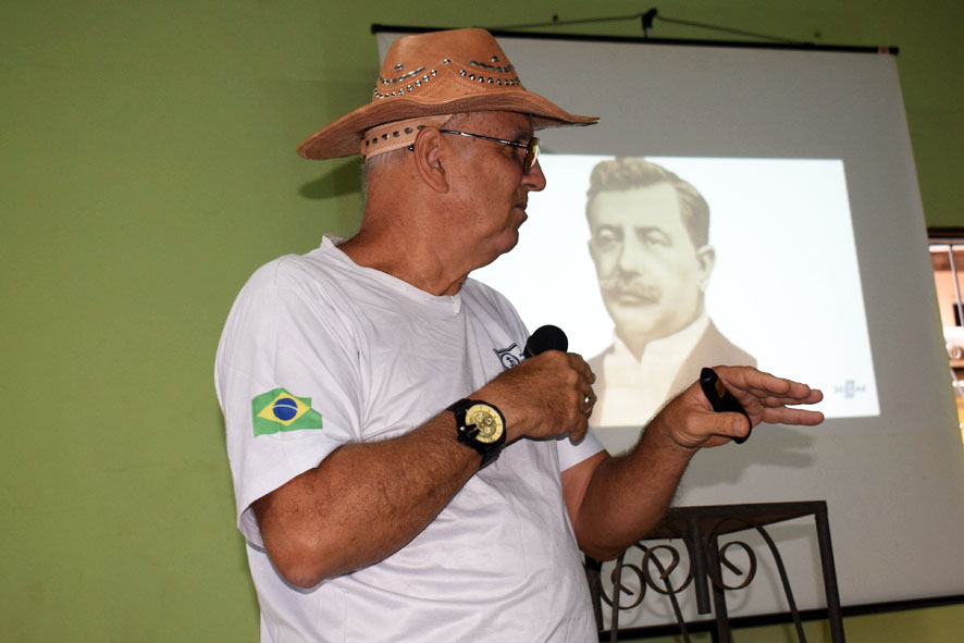 Paulo Suassuna palestra sobre tecnologia do Cultivo Intensivo de Palma para agricultores de Baixa Grande e região