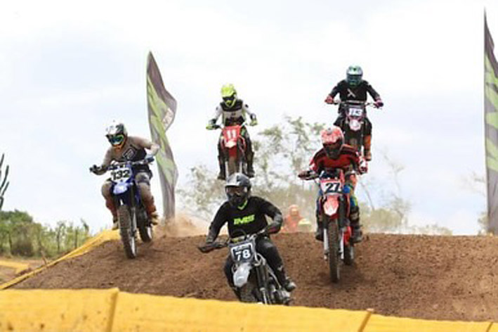 Atletas de Capela do Alto Alegre participam da Final da Copa Sisal de Motocross