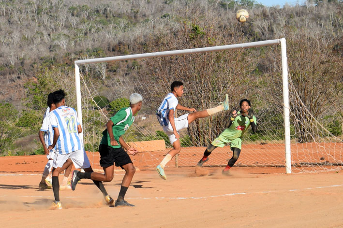 Italegre vence Meninos Bons de Bola nos pênaltis e garante vaga na final na 1ª Copa Regional de Futebol em Baixa Grande