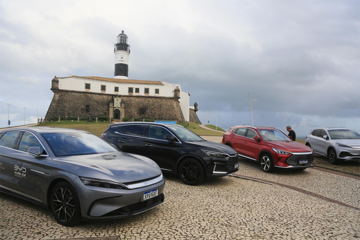 Montadora de carros anuncia criação de 10 mil vagas de emprego na Bahia