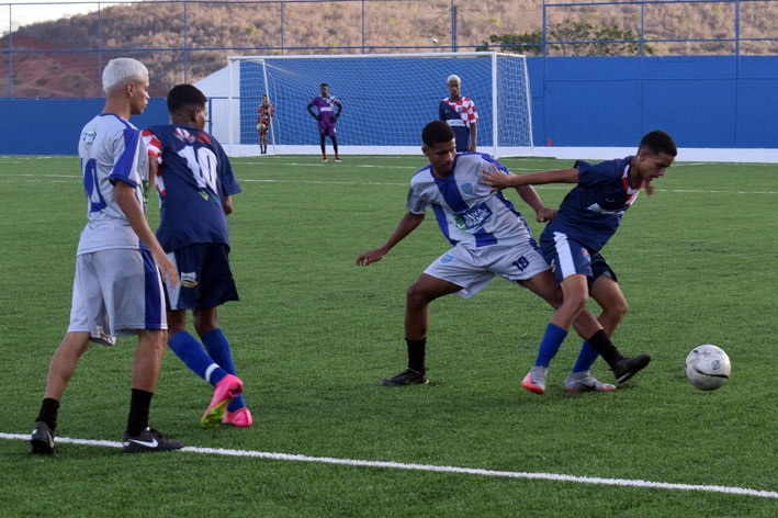 Shalon é campeã da 1ª Copa Regional de Futebol sub 17 em Baixa Grande