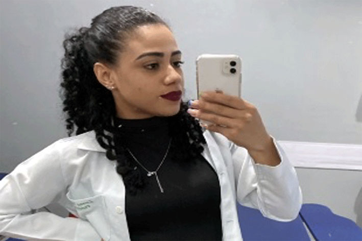 Estudante natural de Ipirá/BA, conclui curso de fisioterapia em Faculdade do Rio de Janeiro