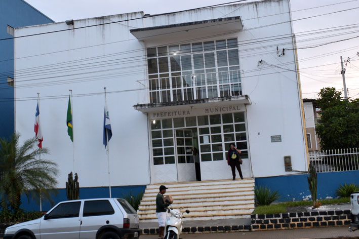 Governo da Bahia envia para prefeitura de Baixa Grande 50 mil para auxiliar abastecimento de água com carro pipa