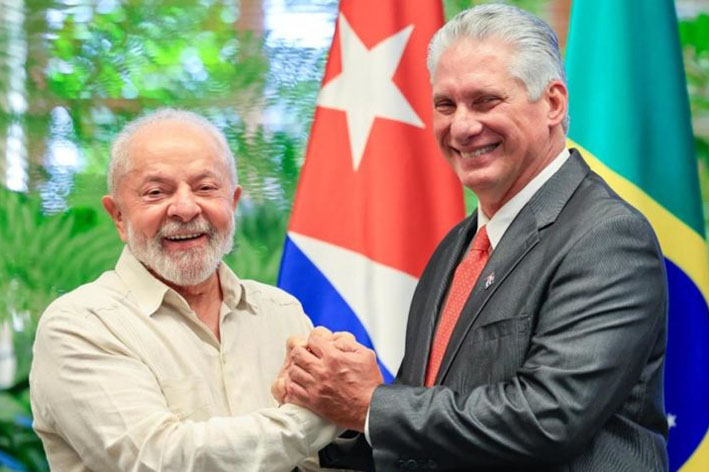 Lula envia 125 toneladas de alimentos para Cuba