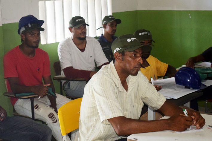 Sindicato dos Produtores Rurais e SENAR promovem curso de Eletricista Rural em Lagoa do Mamão, povoado de Baixa Grande