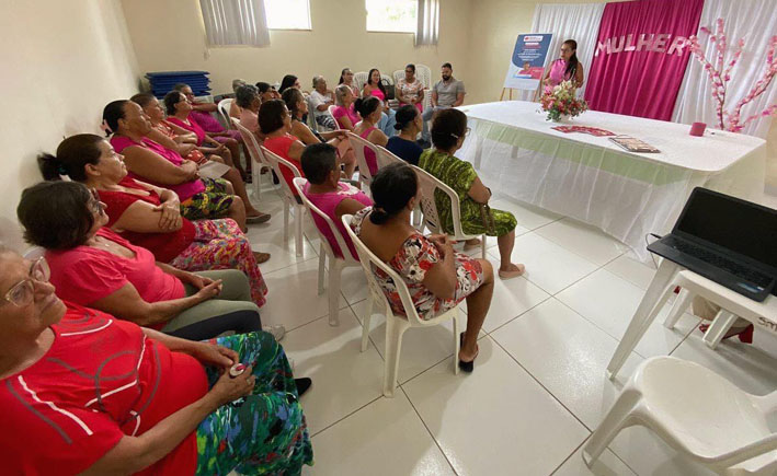 Uma tarde de assistência à mulher em Capela do Alto Alegre