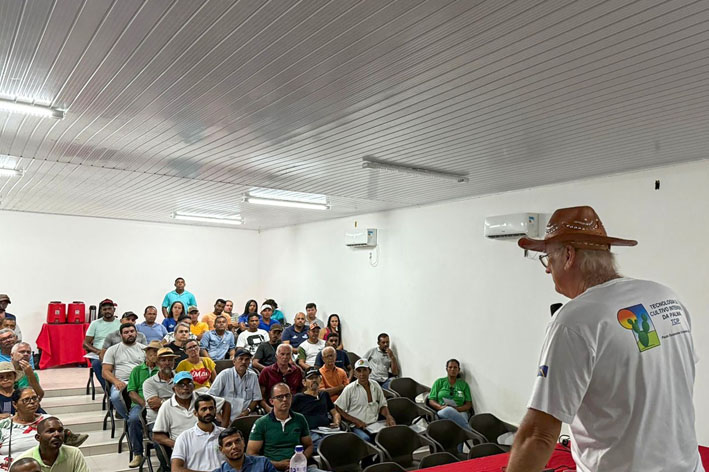 Seminário Tecnologia do Cultivo Intensivo da Palma foi realizada nesta terça (02), em Macajuba