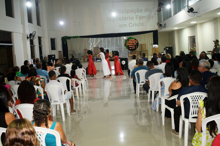 Louvorzão na Primeira Igreja Batista de Baixa Grande chama para a reflexão a uma vida integra e de persistência para Deus