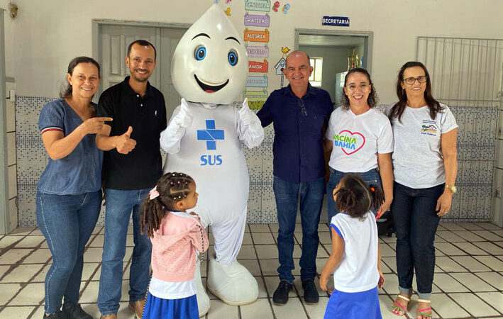 Zé Gotinha visita município de Capela do Alto Alegre para ação em saúde