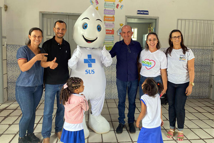 Zé Gotinha visita município de Capela do Alto Alegre para ação em saúde