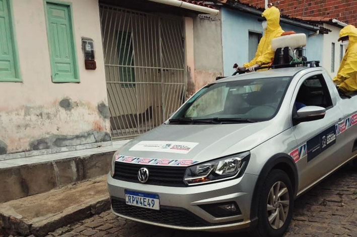 A Secretaria de Saúde realizou hoje borrifação contra a Dengue em Capela do Alto Alegre