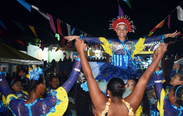 Apresentação de Quadrilha Junina e duas atrações musicais marcam o Arraiá da Amizade em Mandacaru, distrito de Baixa Grande