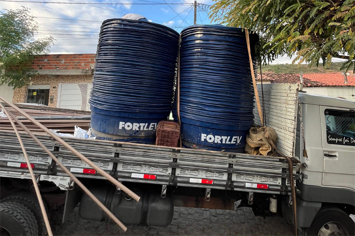 Por meio da SDR, Instituto Agrovida distribui de 110 caixas d’água de 1.000 litros para os agricultores e agricultoras familiares de Baixa Grande