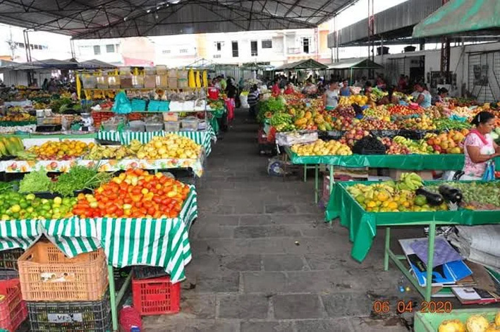 Feira Livre de Capim Grosso: um Retrato da Economia Popular e do Espírito Comunitário