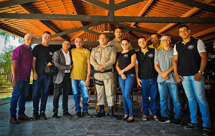 Comandante da 98ª CIPM se reúne com representantes da imprensa regional