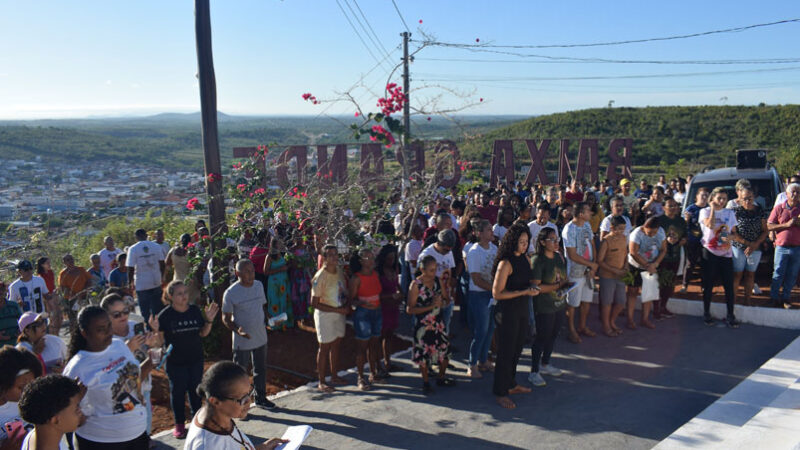 Sexta-feira da Paixão em Baixa Grande teve via-sacra, subida ao Monte do Cruzeiro e visita aos cemitérios