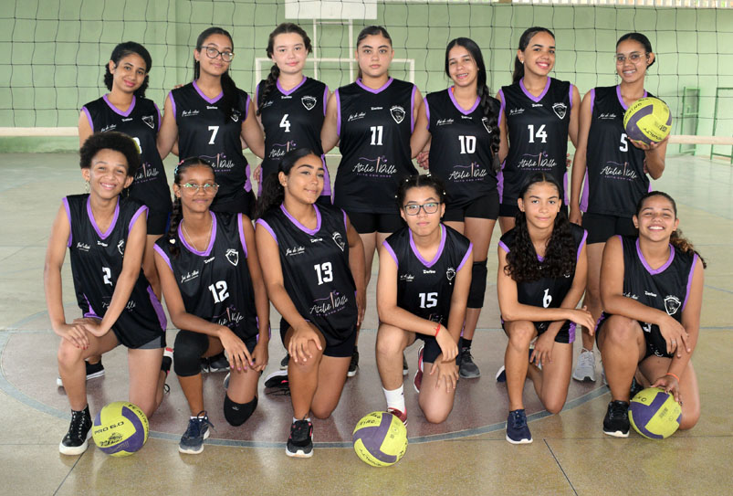 Iniciantes do Vôlei Feminino de Baixa Grande participam de amistoso com Mundo Novo
