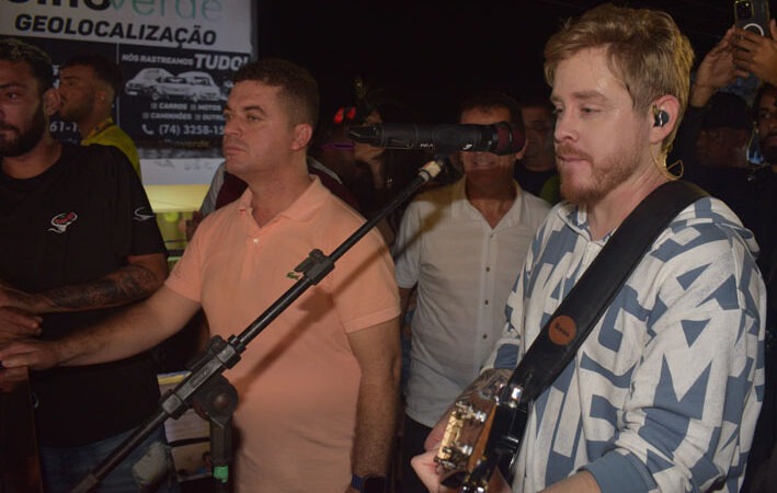 Com axé de Levi Alvim, segunda noite da Micareta de Baixa Grande é encerrada com energia e tradição