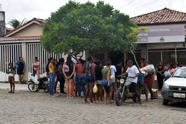 Em parceria com o MOC, Assistência Social de Baixa Grande distribui 200 cestas básicas do programa Bahia Sem Fome