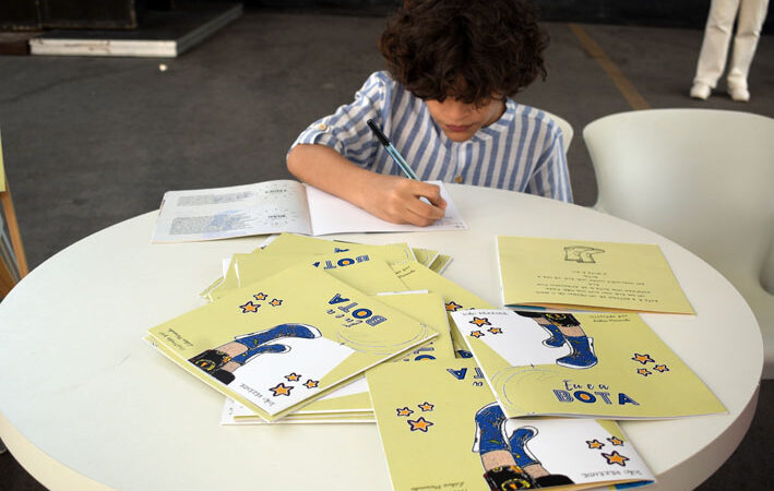 Criança de apenas 9 anos, João Rezende lança seu primeiro livro na Feira Literária de Baixa Grande