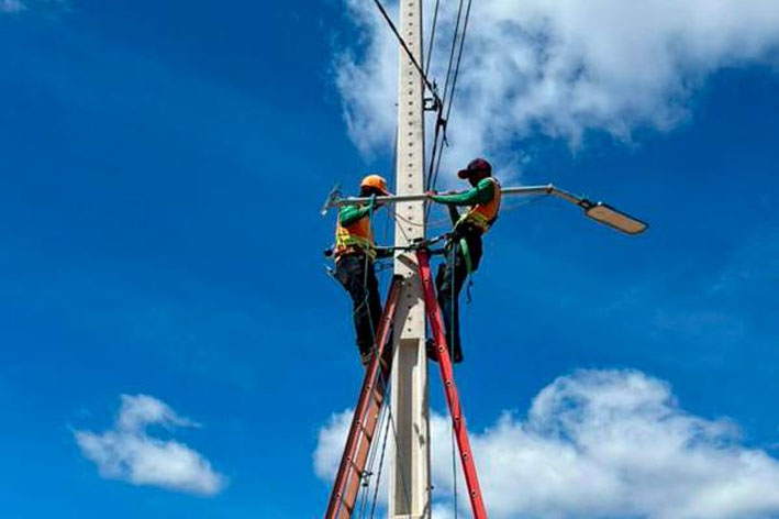 Prefeitura de Baixa Grande Inicia Instalação de Iluminação Pública no Bairro São Matheus