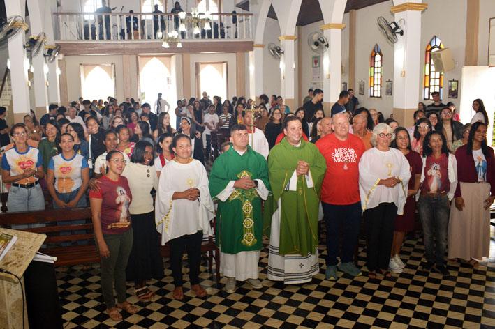 Paróquia de Baixa Grande realiza missa de envio Missões Solidária Marista