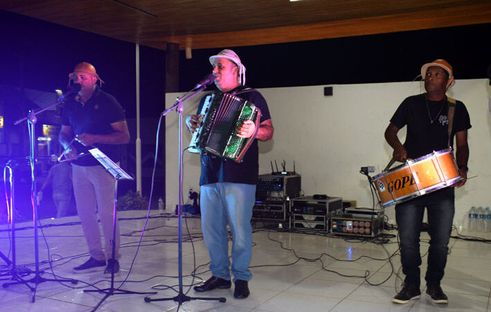 Cinco Artistas Contemplados pela Lei Aldir Blanc em Macajuba Apresentam Seus Projetos