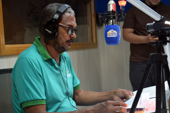 Secretário de Obras de Baixa Grande participa do programa Panorama Regional na Serra Dourada FM