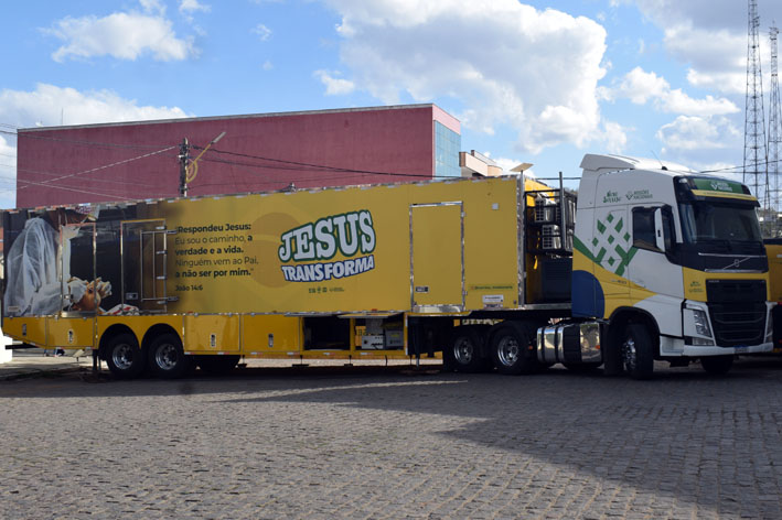 Carreta Missionária chega a Baixa Grande com serviços gratuitos para a população