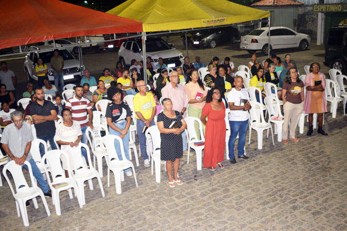 Louvores, Testemunhos e Pregação marcam o encerramento do segundo dia da Carreta Missionária em Baixa Grande