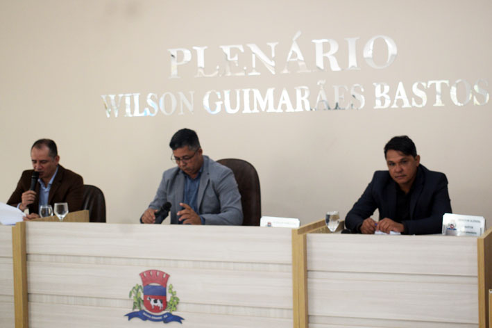 Vereadores de Baixa Grande retomam sessões em sede própria