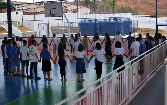 Estudantes do Colégio Estadual de Baixa Grande criam o “Intervalo Bíblico”