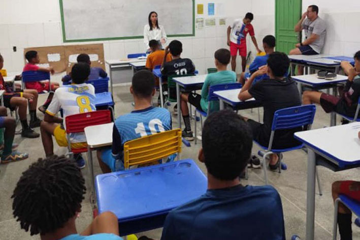 Atletas da Seleção Sub-15 de Baixa Grande participam de treino e palestra com nutricionista