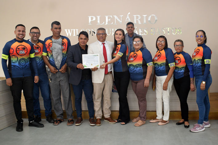 Grupo de Ciclistas recebe Moção de Aplauso pelo 2º Cicloturismo de Baixa Grande