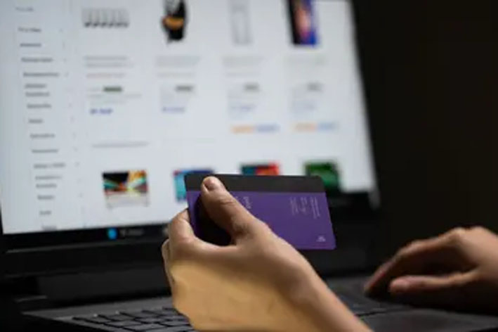 Quase 40% dos consumidores desistiram de comprar produtos importados devido à “taxa das blusinhas”, aponta pesquisa